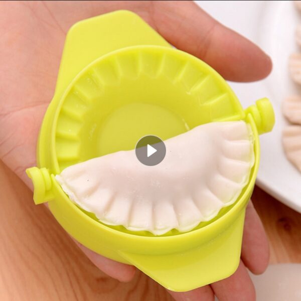 Dumpling Mold DIY Plastic Easy Jiaozi Maker Tool Ravioli Maker Kitchen Dumpling Machine Dough Press Gadget For Cooking Dumpling